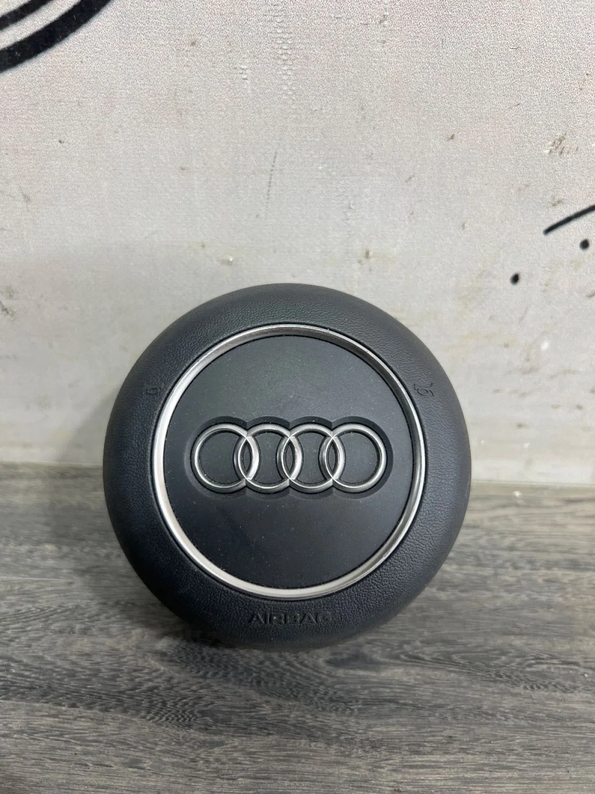 Подушка безопасности в рулевое колесо Audi A4 B9 (2015—2020), фото 1