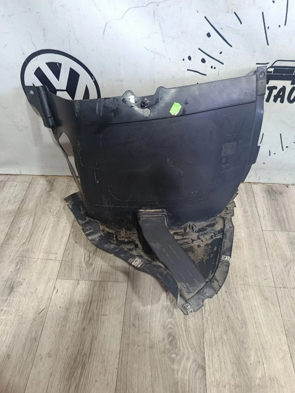 Подкрылок Volkswagen Passat B8 (2014—2020), фото 1