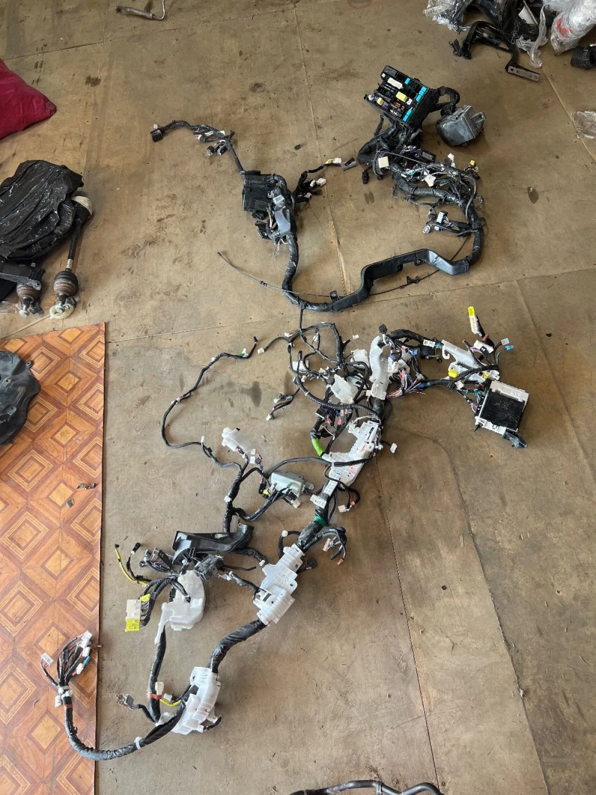 Проводка (коса) Toyota Land Cruiser 300 (2021—2026), фото 1