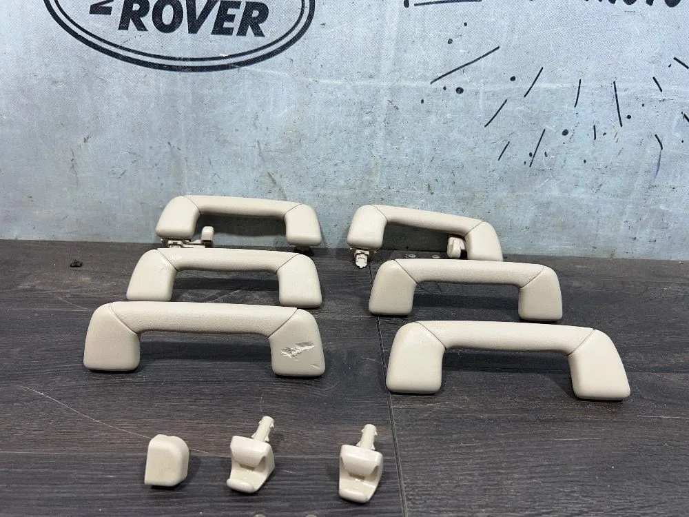 Ручка потолка Toyota Land Cruiser 300 (2021—2026), фото 1