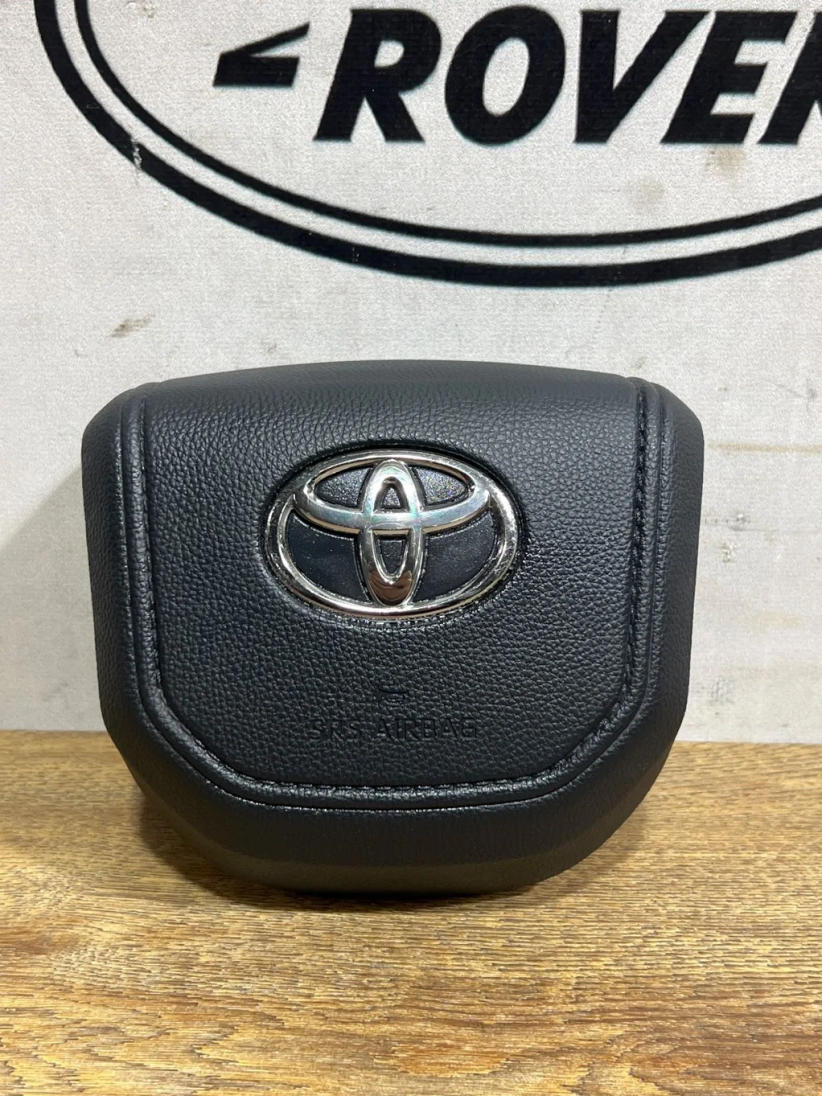 Подушка безопасности в рулевое колесо Toyota Land Cruiser 300 (2021—2026), фото 1