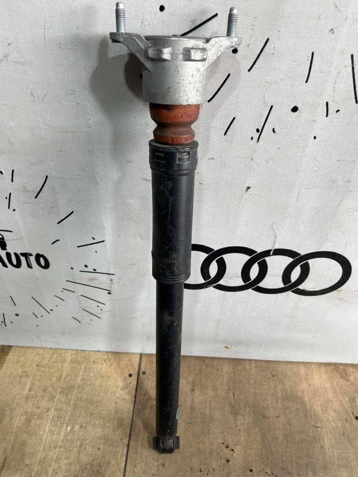 Амортизатор задний Mercedes-Benz GLA-класс X156 (2013—2017), фото 1